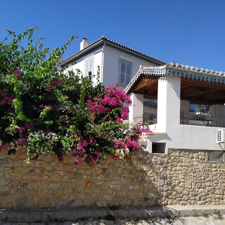 Liknon Guesthouse Villa Galaxidi Exterior foto