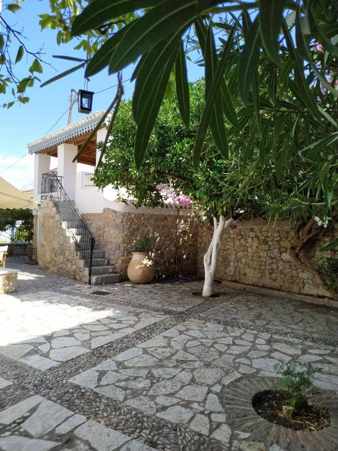 Liknon Guesthouse Villa Galaxidi Exterior foto