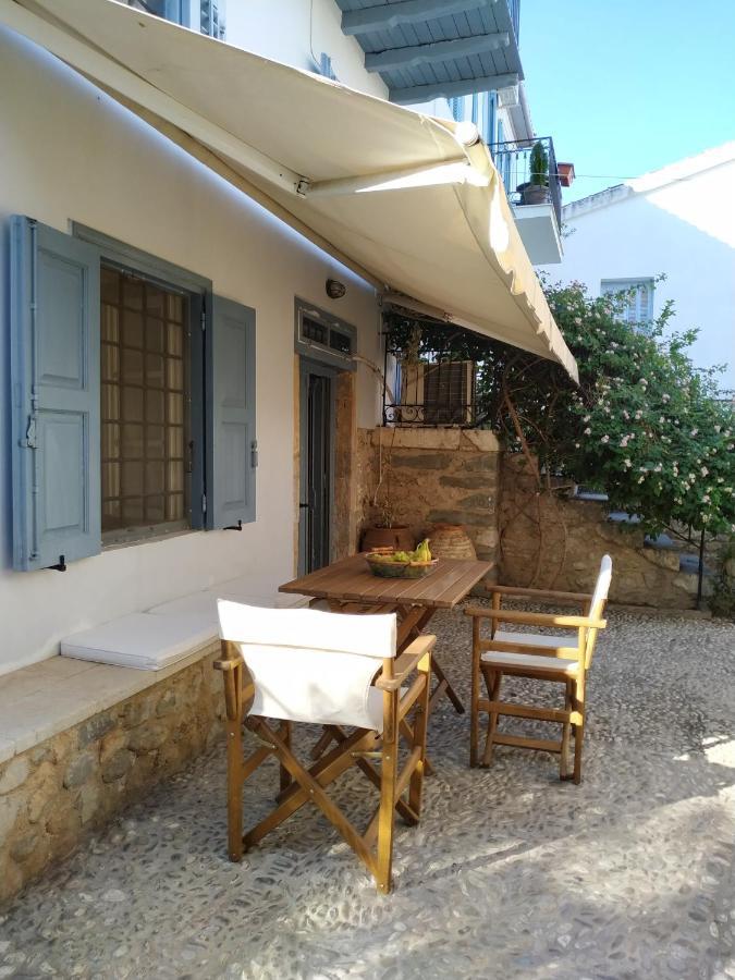 Liknon Guesthouse Villa Galaxidi Exterior foto